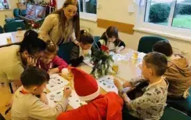 Pieczenie pierniczk&oacute;w z Seniorami (4)