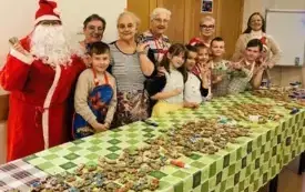 Pieczenie pierniczk&oacute;w z Seniorami (15)