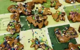 Pieczenie pierniczk&oacute;w z Seniorami (9)