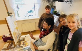 Międzypokoleniowe warsztaty malarskie (12)