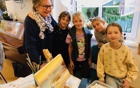 Międzypokoleniowe warsztaty malarskie (11)