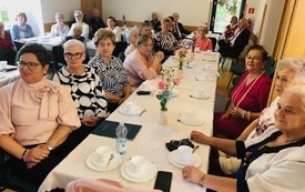 Urodziny u Senior&oacute;w październik 2026 (23)