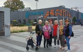 Seniorzy nad morzem (1)