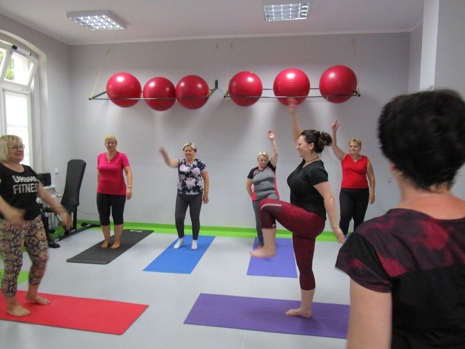 Gimnastyka w&nbsp;sali rehabilitacyjno-usprawniającej