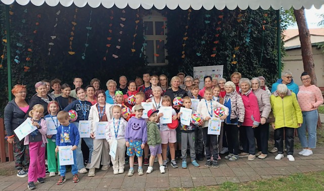 Grupa uczestnik&oacute;w w&nbsp;DDS